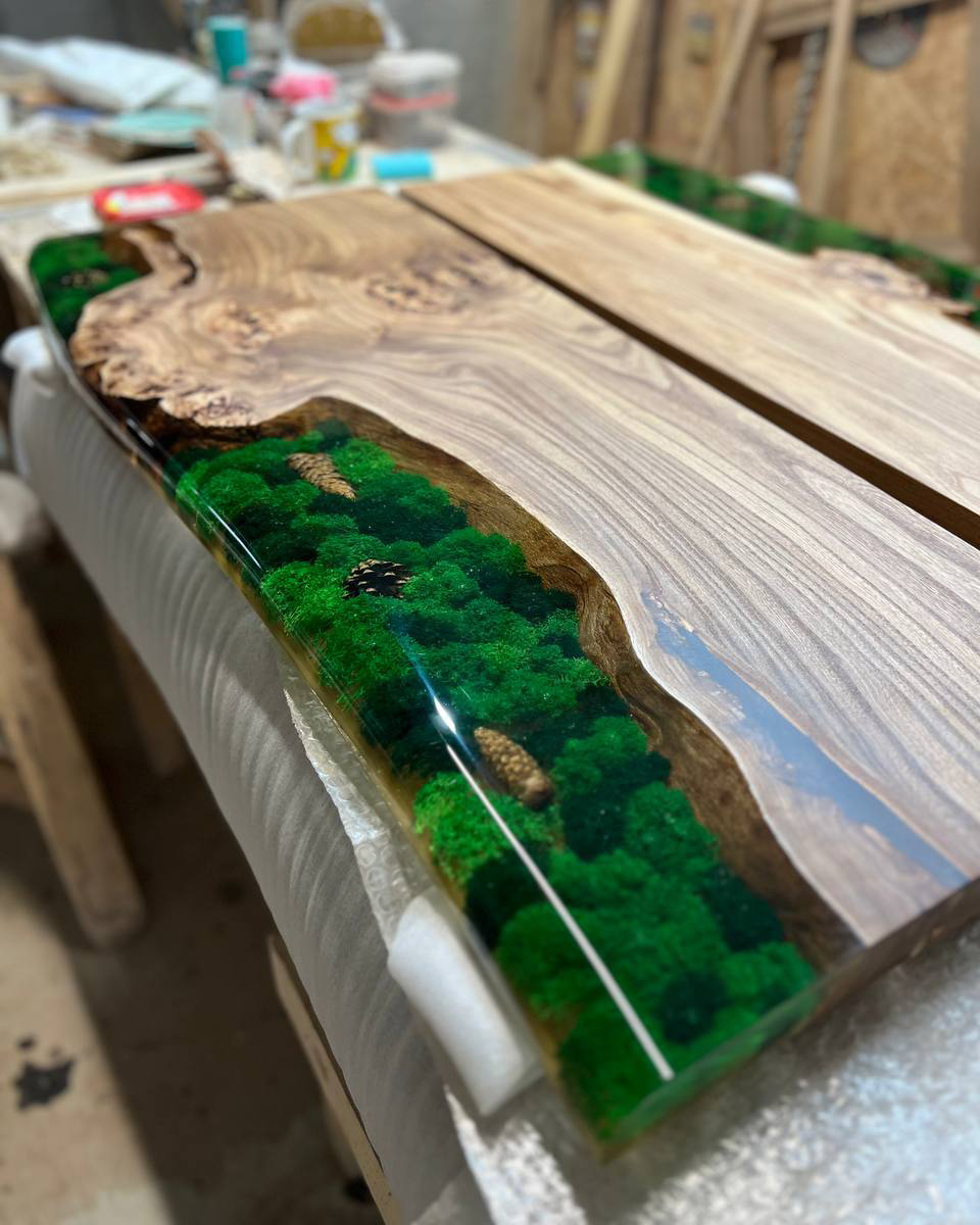 Подоконники из карагача со смолой