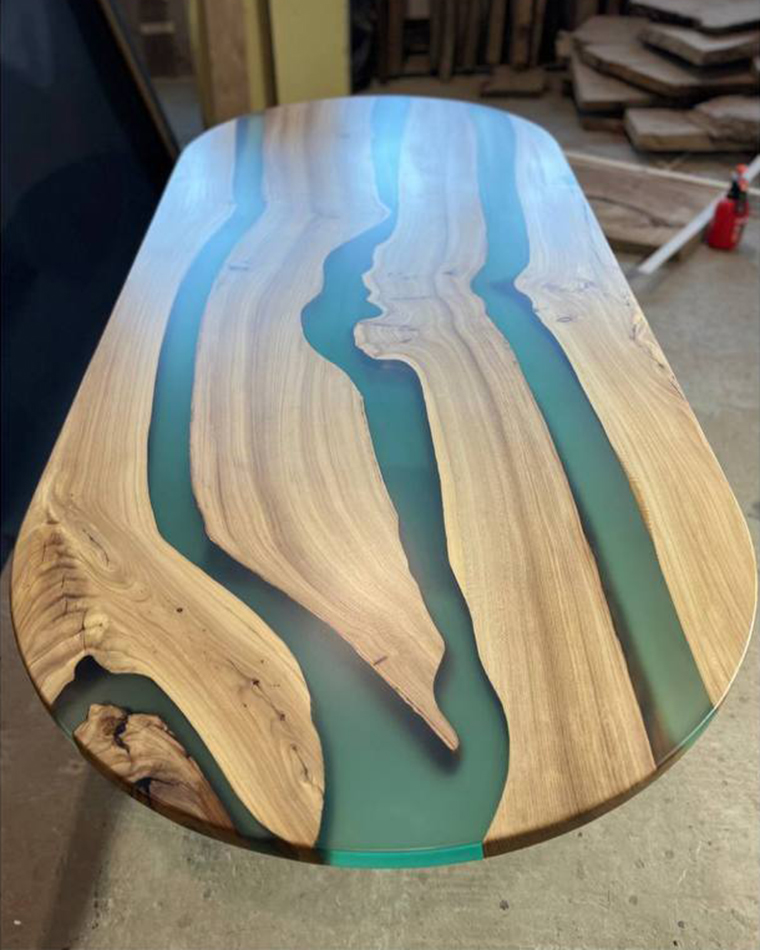 Большой стол из азиатского карагача со смолой 4