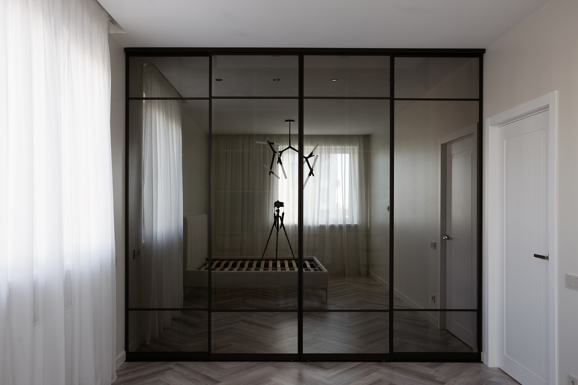 Зеркальный шкаф Бронза