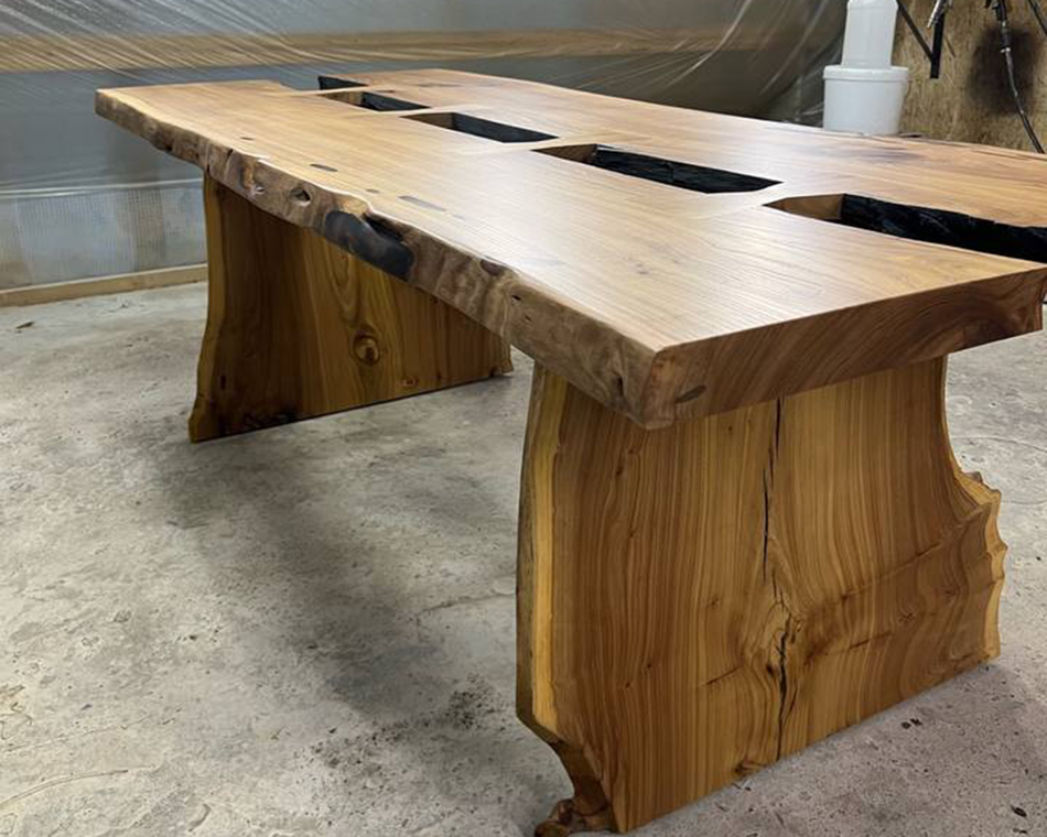 Большой стол из карагача