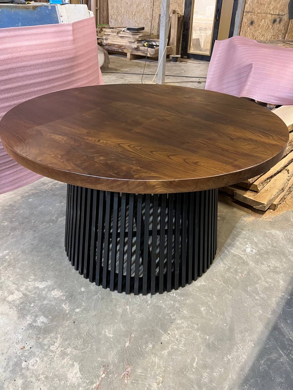 Журнальный столик из азиатского карагача 3