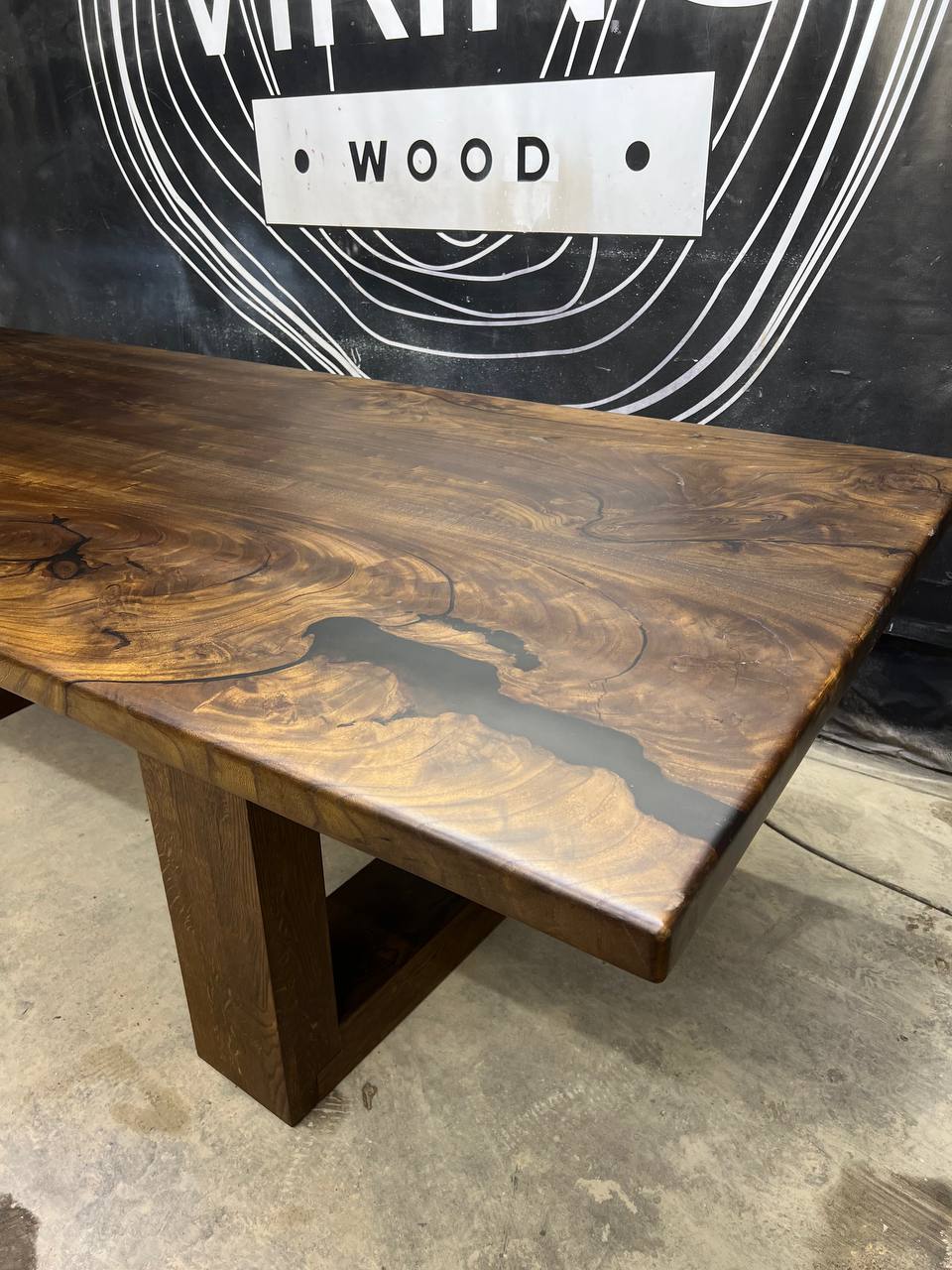 Стол из слэбов карагача